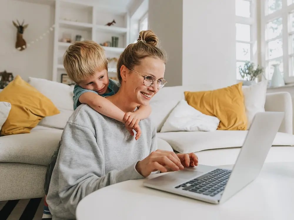 Integrierte Kommunikation über MS Teams, Beekeeper und andere Systeme.mPOLYPOINT.