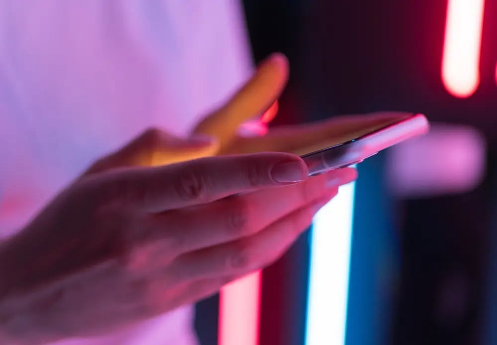 Mitarbeitende sehen den Dienstplan, geben Wuensche ab und tauschen Dienste per App. myPOLYPOINT.